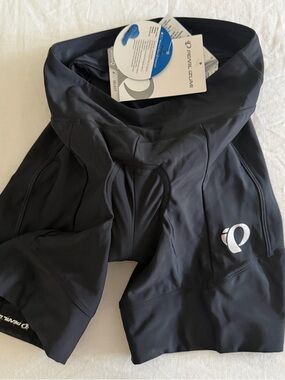 Pearl Izumi Black Women's W Attack Shorts with Reflective Detail MEDIUM
